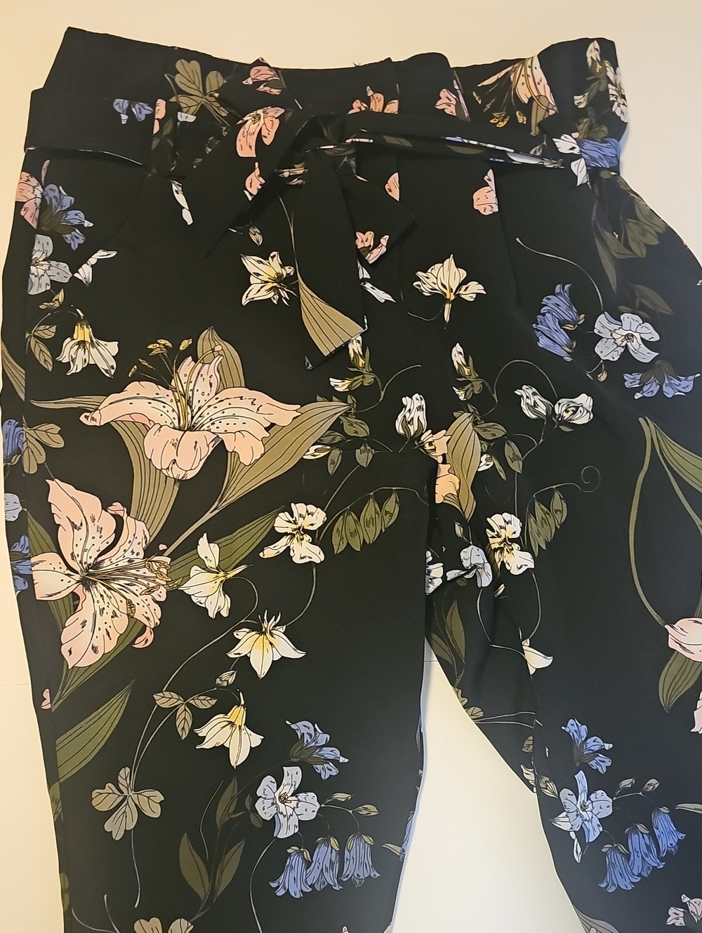 Floral Paperbag Waist Women's Pants - Black/Pastel
